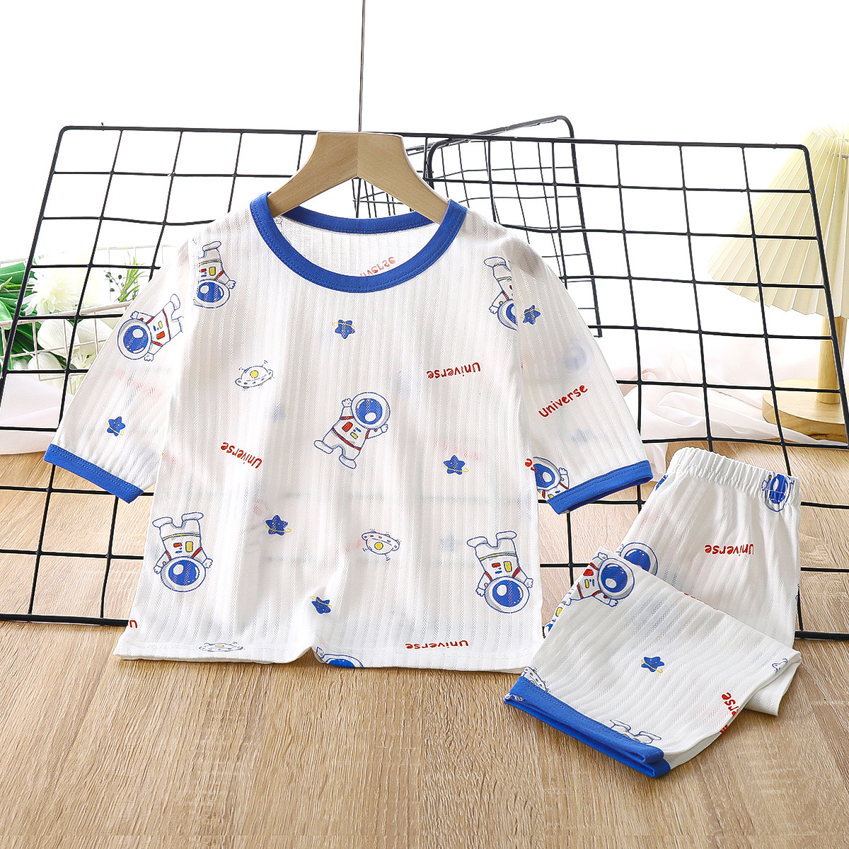 Traje de siete puntos para niños Verano Clase A Ropa de hogar para bebés para niñas Ropa de aire acondicionado deshuesado de dibujos animados para niñas