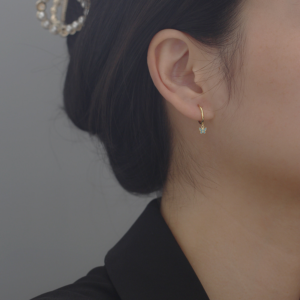 4g Weight 0.03µm Gold Plating Thickness Electroplating Gold Plating Process 925 Sterling Silver Ear Needle Material 18K Real Gold Plated, Platinum Plated Plating Material Rhinestones Inlay Material Earrings Classification 1 Pair Quantity Daily Occasion Silver Material Butterfly Pattern Women'S Gender Fashion Style Inlay Craft Silver Rhinestones Butterfly Earrings 4