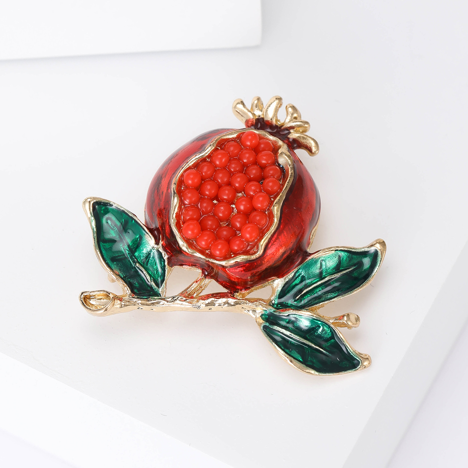 Casual Fruit Alloy Women's Brooches display picture 7