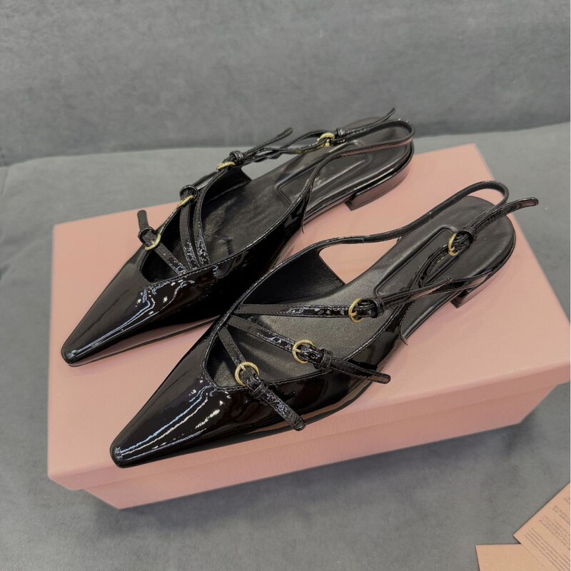高級新作ミュウフルレザーポインテッドトゥファッションサンダル、お姉さんファッション、スモールヘッド、スティレットヒール、バックオープントゥサンダル|undefined