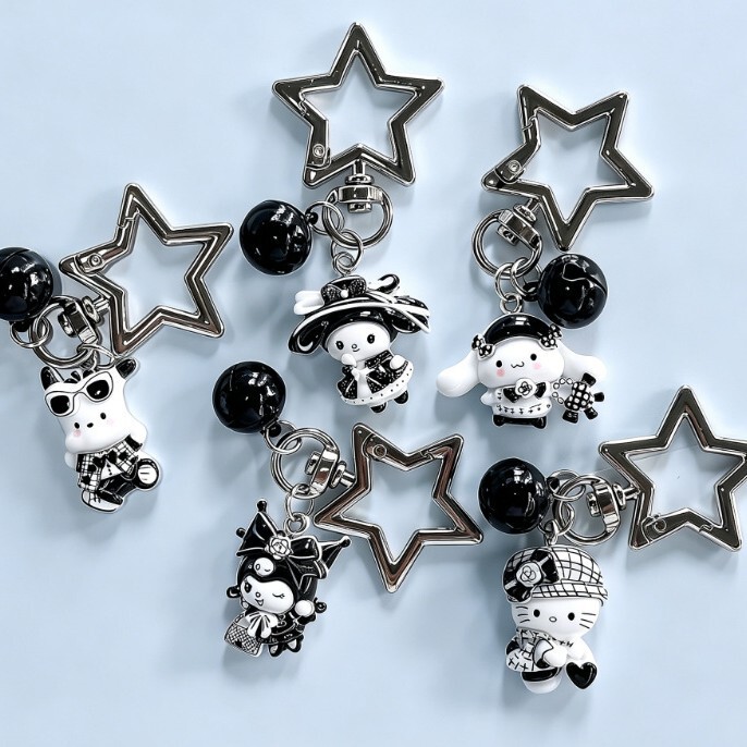 Japanese Retro Plaid Sanrio Keychain with Black Beads, Five-Pointed Star, Spring Clip, Kuromi, and Cinnamoroll Accessories