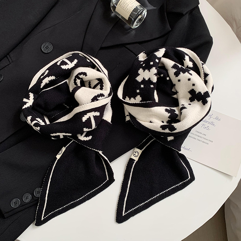 Pequeñas bufandas de orejas bufandas de mujeres otoño y invierno estilo coreano borde biselado dos lados de lana de punto pequeña bufandas de calor cuello