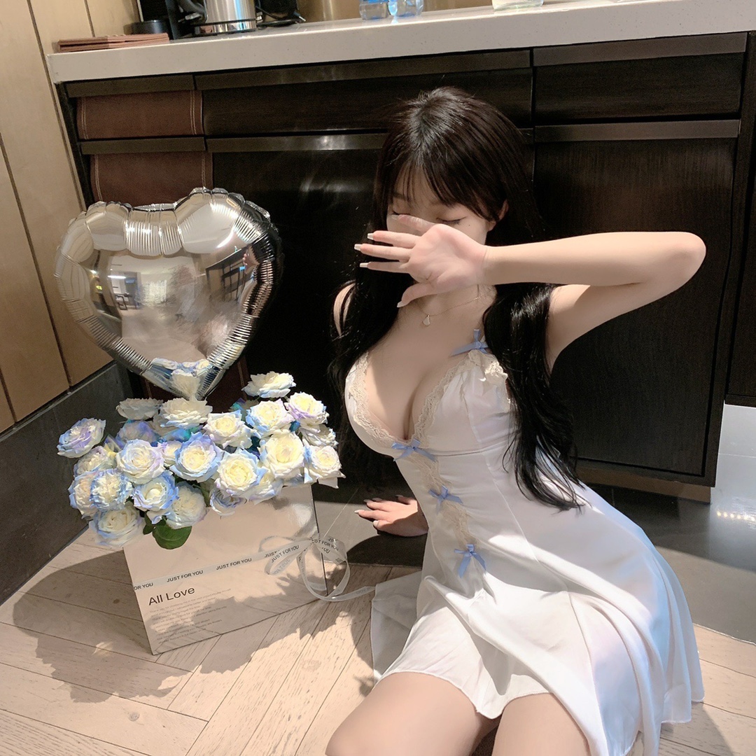 Butterfly Lace Ice Silk Babydoll Nightdress Slimming V-Neck Slip Dress — detail image 5