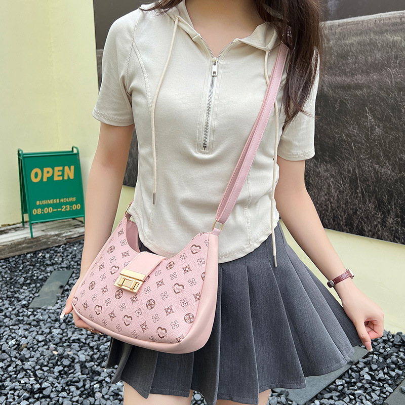 Women's Medium PVC Monogram Vintage Style Classic Style Zipper Underarm Bag display picture 13