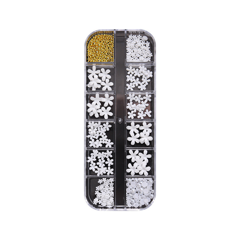 2021 celebridad de Internet 12 caja de cuadrícula estilo japonés Flor de cinco pétalos bola de acero perla flor blanca tamaño tridimensional joyería de uñas mixta