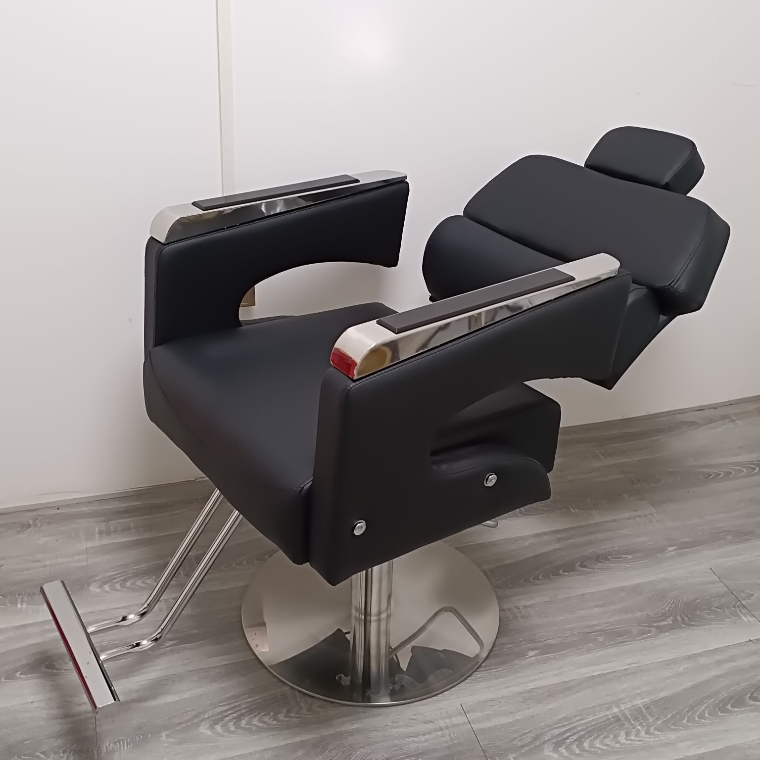 Fabricante silla de peluquería silla de afeitado elevación giratoria silla de rojo teñido silla de corte de pelo salón de peluquería mayorista