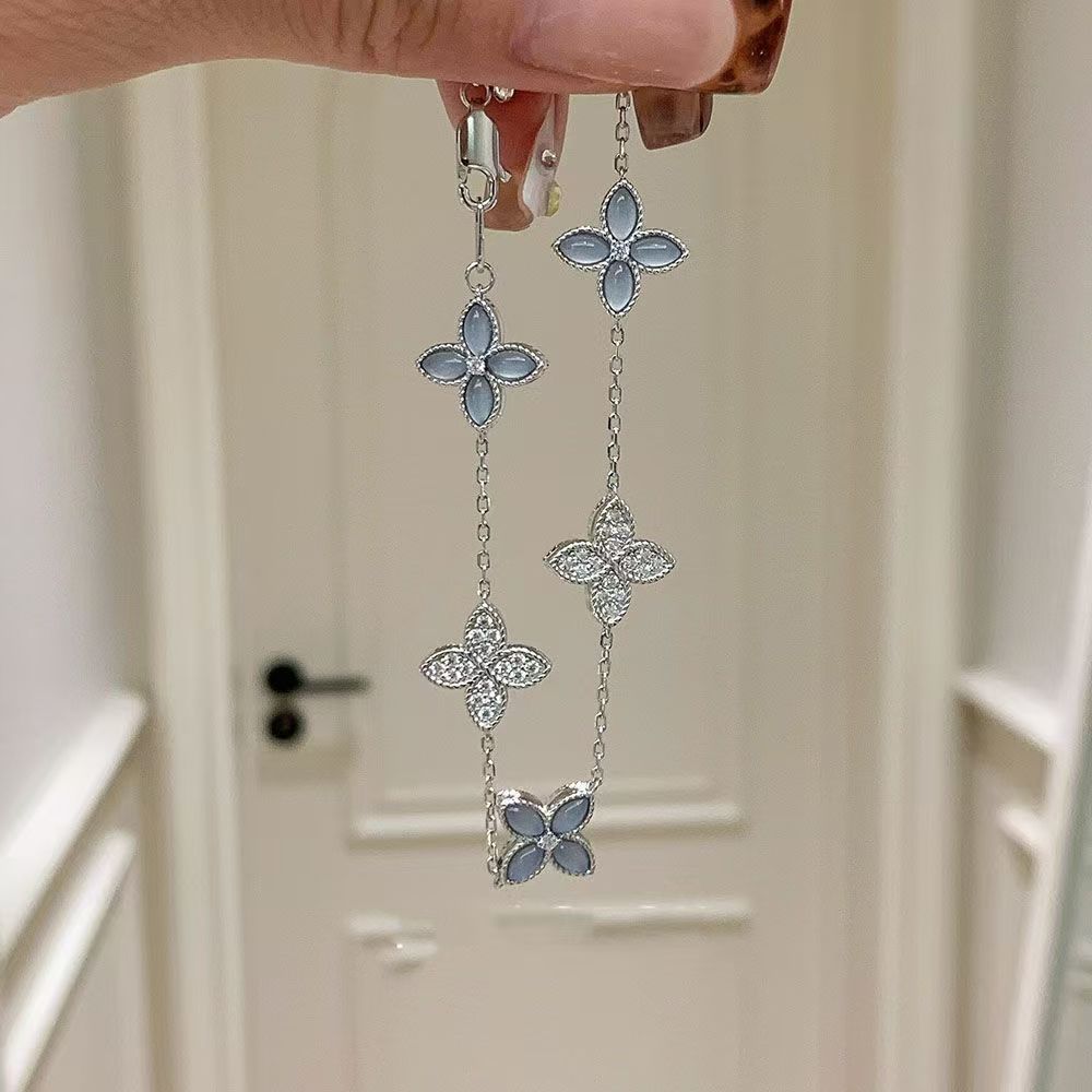 2025 New Blue Fresh Flower Bracelet, Cool, Exquisite, Fashionable, Versatile and High-End, Popular on Xiaohongshu