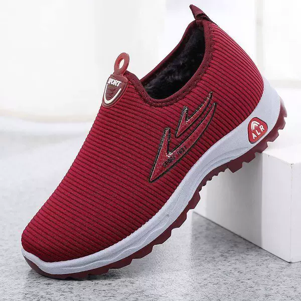 Winter red fleece shoes