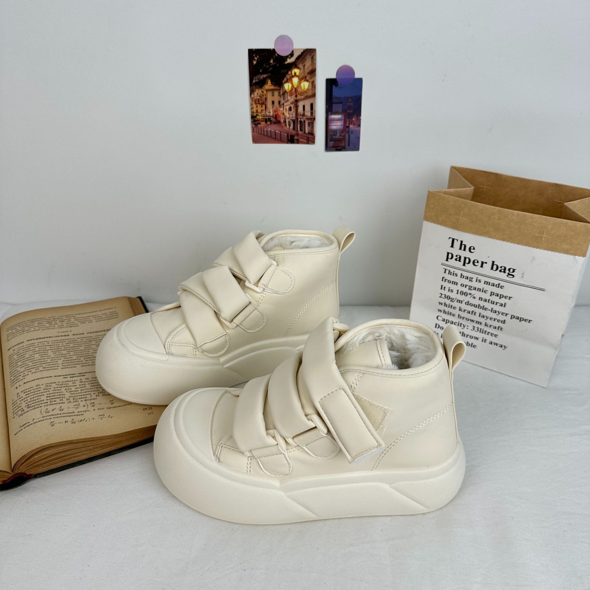 Zapatos de algodón de alto alcance de ondas gruesas de fondo de gran alcance de mujer con velcro, zapatos blancos coreanos de alto alcance, zapatos de skate cálidos image 3