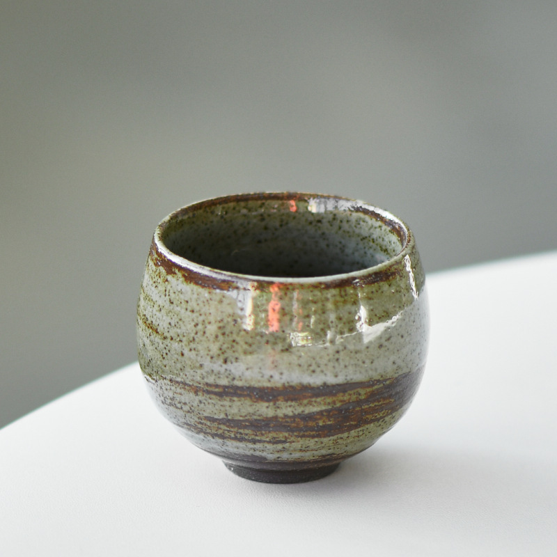 Estilo japonés taza de té de gres juego de té traje grande taza de té del vientre hecho a mano horno esmaltado Cambio de cerámica taza única taza maestra
