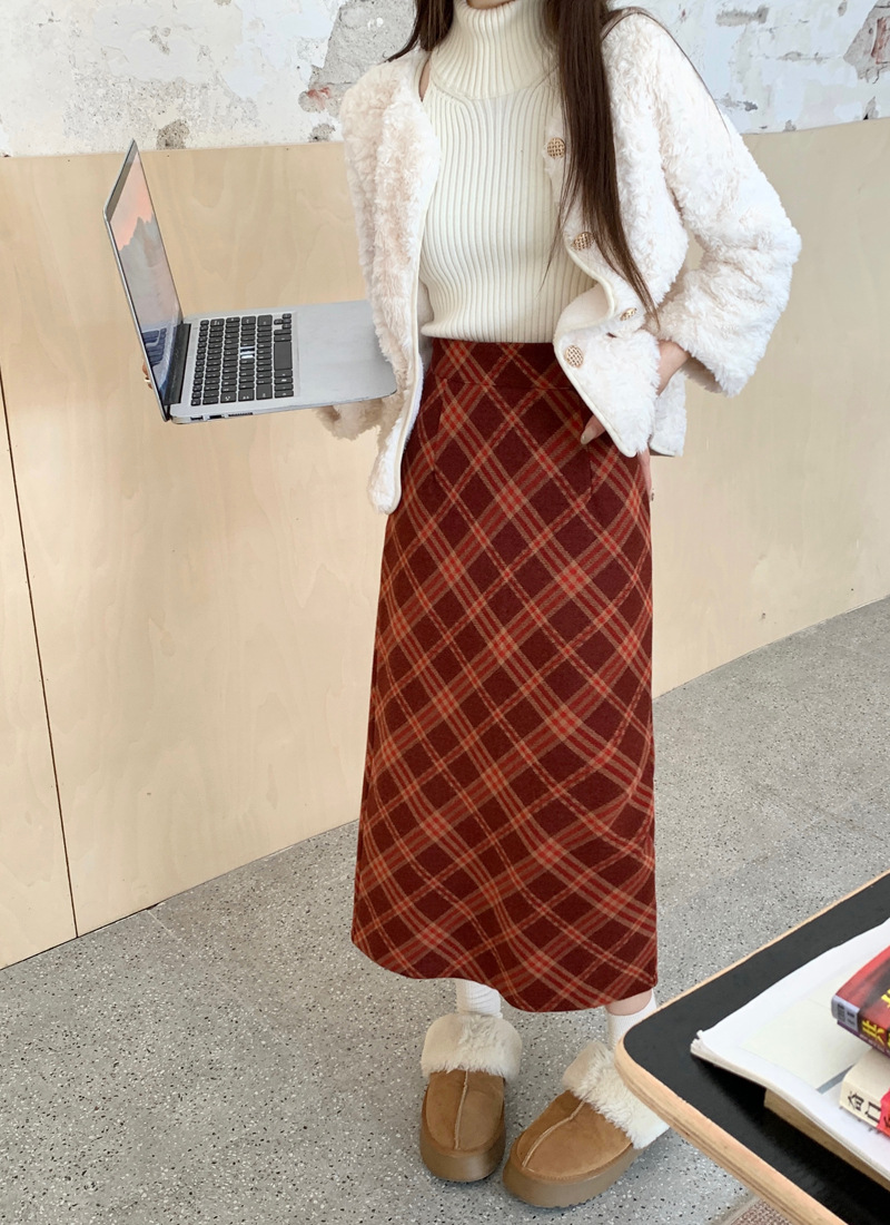 hmqViviiyNSAyin9WuaXtxwV157a/L3oBrZW