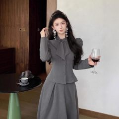 法式小香风气质名暖套装女2025秋季新款设计感小众领结西装两件套