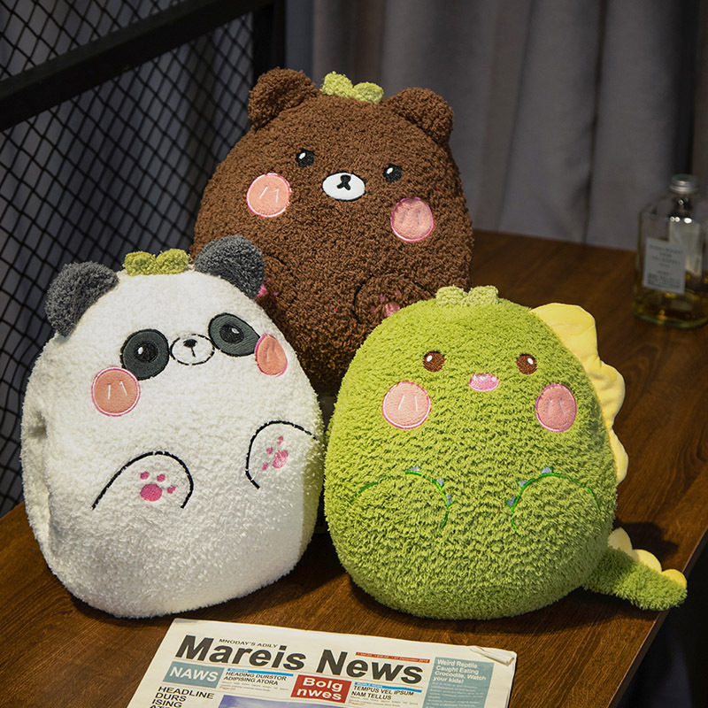 可爱熊猫卡通暖手抱枕冬季毛绒暖手捂午休靠垫学生暖手宝礼物批发