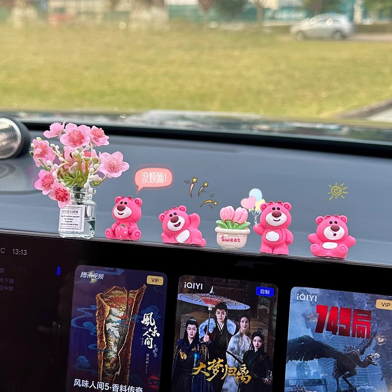 Placa de estacionamiento 2025 nuevo lindo oso de fresa coche tarjeta telefónica accesorios de automóviles adornos de mujer