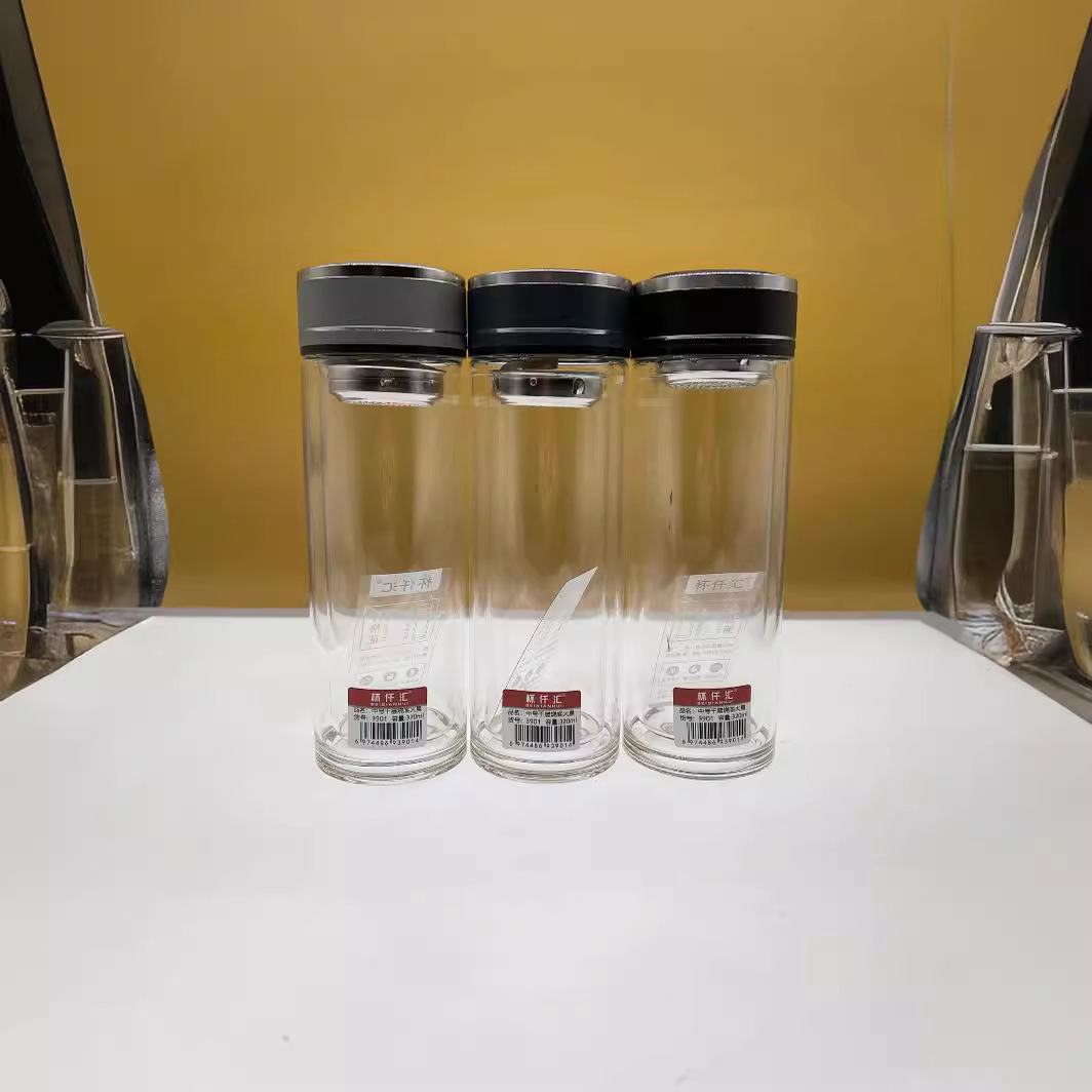 Taza de vidrio Qinhui 3901 nueva pantalla de filtro de moda portable de oficina taza de agua de beber taza de menú de filtro de agua transparente taza de agua