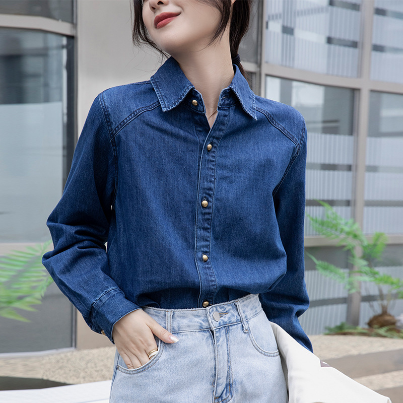 2023 autumn new light blue retro Denim shirt Women's loose all-match small long sleeve shirt coat fashion