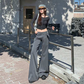 瘦高穿的更有型2026年新款法式低腰宽边腰带修身休闲微喇西装裤女