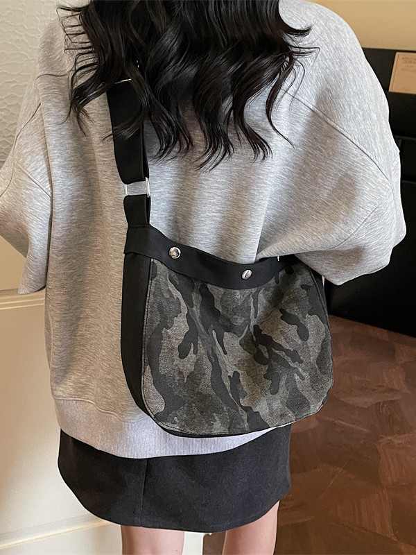 Casual bolso de camuflaje de gran capacidad para mujeres 2026 nuevo lienzo retrógrado simple mochila de hombro para viajar bolsa