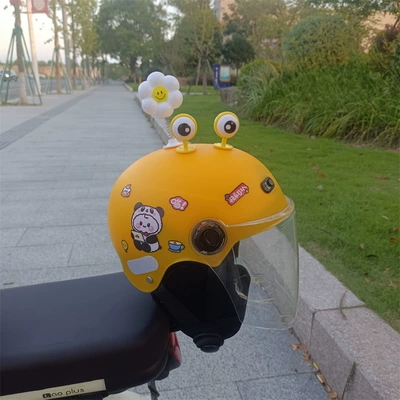 motorcycle four seasons universal ear protection – Motosiklet kaskı (dəbilqə) - white-long-orange-no-11-yellow-eyes-white-flowers-1-5-years-old-ear-protection-jz