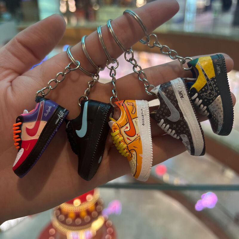 European and American Cross-border AF1 Air Force Single Keychain Quan Zhilong Daisy Series Three-dimensional Hollow Shoe Mold AJ Keychain