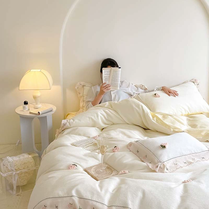Хлопковый трехмерный набор, клубника, насыпь простыня(??) duvet cover, bedspread, 4 piece set, with embroidery