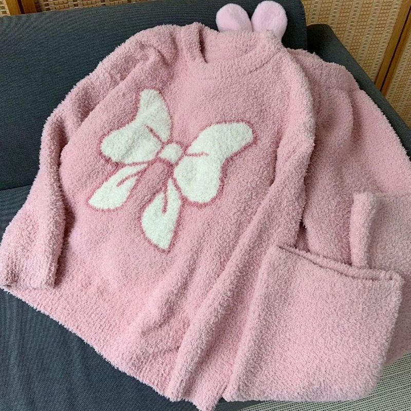 반 벨벳 잠옷 여성의 가을과 겨울 긴 소매 새 학생 겨울 따뜻한 산호 벨벳 홈 옷은 세트 밖에서 입을 수 있습니다