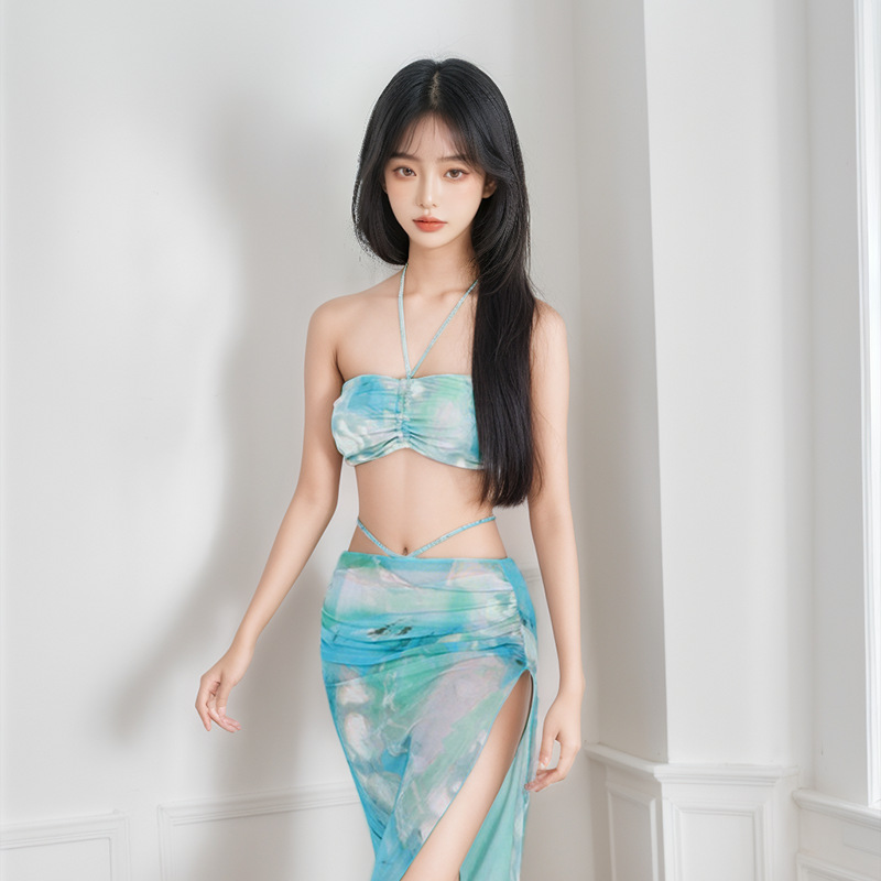 Nuevo traje de baño de cuatro piezas para mujer, bikini, niña pura, viento, carne, delgado, protector solar de manga larga, traje de baño de aguas termales al por mayor