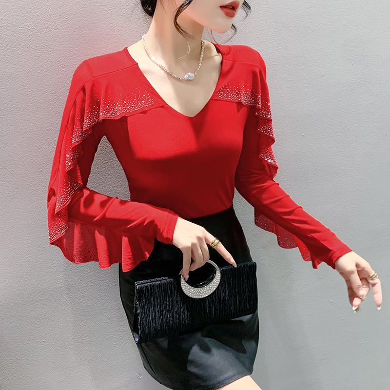 Real shot 2024 primavera nueva malla de moda cuello redondo ahueca hacia fuera el trabajo pesado con volantes rhinestone caliente del todo-fósforo de manga larga de las mujeres top