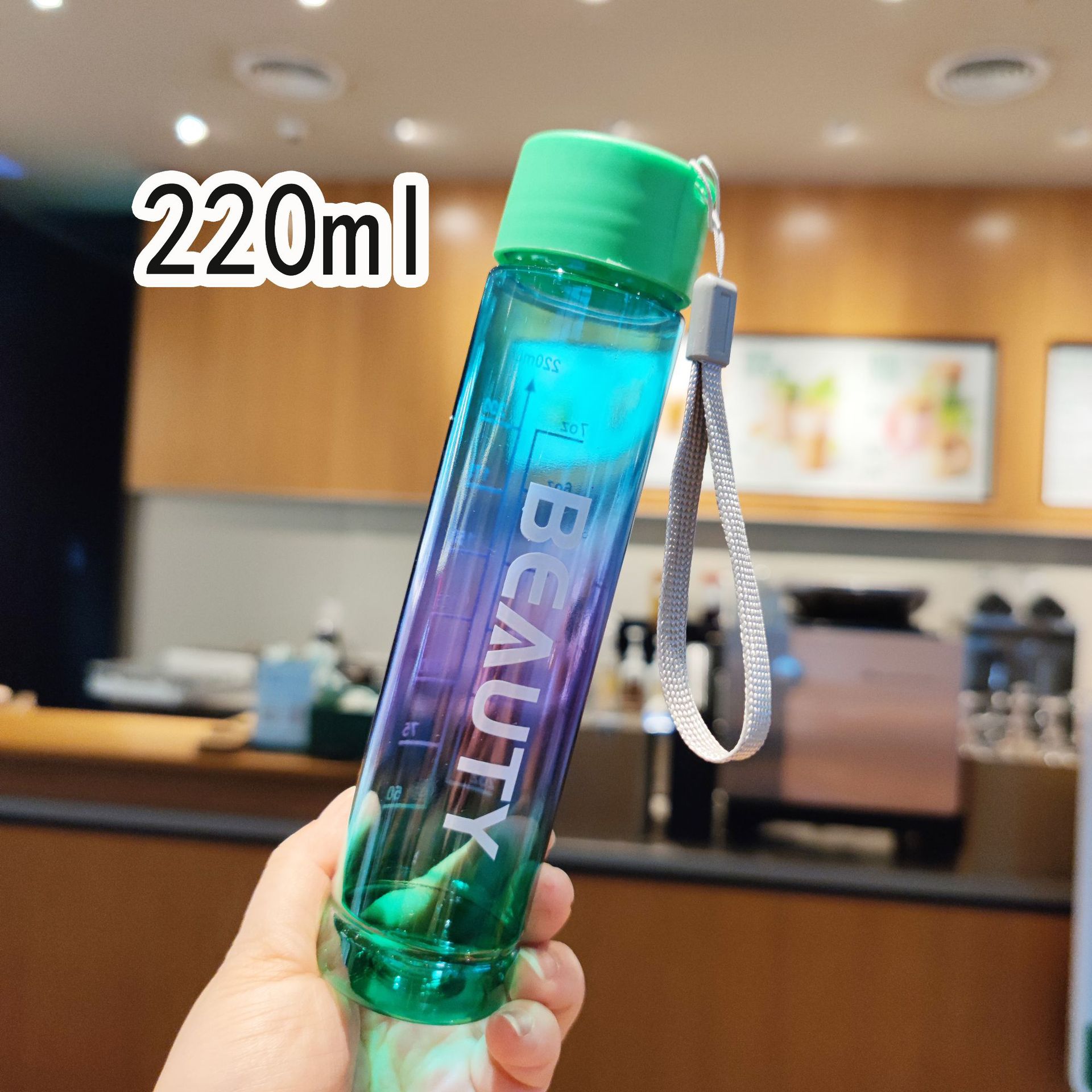 Mini taza de bolsillo 220ml taza de bolsillo de alumno al aire libre taza de plástico de bebida directa brillante brillo esmerilado gradiente jugo de cuerda