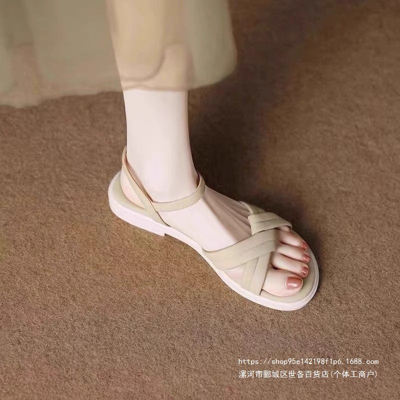 Stunningly beautiful, comfortable, soft-soled leather sandals for women, 2026 style, versatile, Roman-style, comfortable, and suitable for pregnant women.