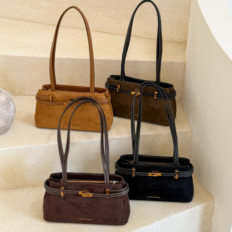 Cross-border retro trendy underarm bag, high-end fashion casual versatile shoulder bag, stylish frosted leather buckle baguette bag