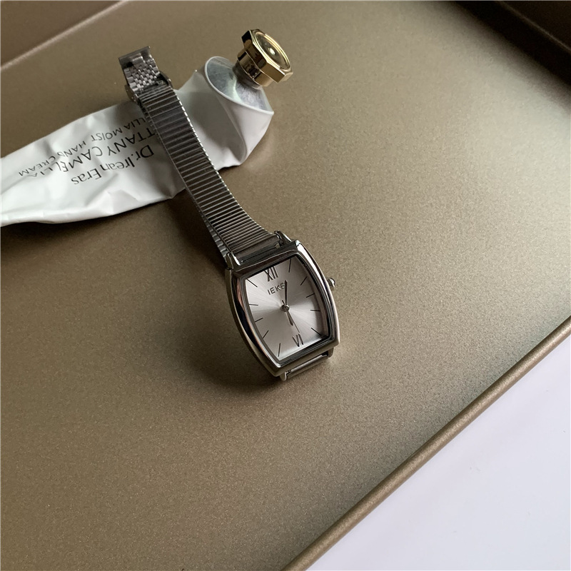 Pointer+Number Display Type Barrel Shape Dial Shape Retro Simple Solid Color  Buckle Quartz Women's Watches