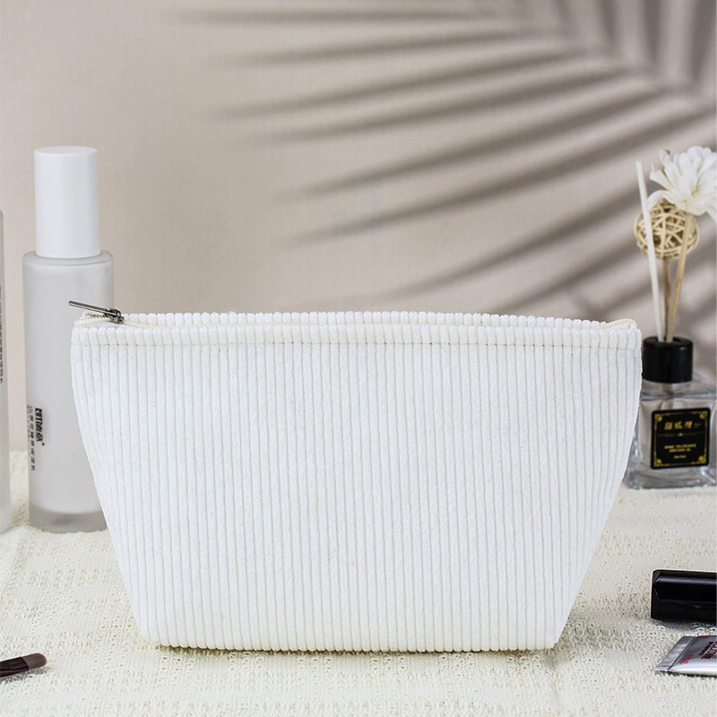 Fashionable capacious handheld brand cosmetic bag for traveling, organizer bag