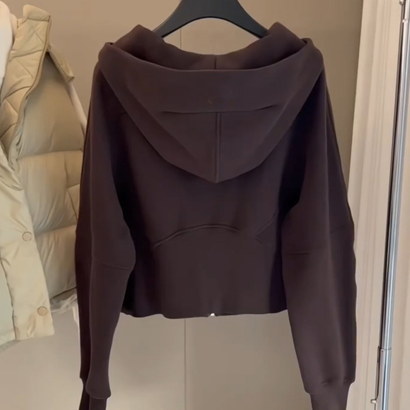 Elegant gray hooded sweatshirt jacket for women, 2026 winter new style, unique and super stylish short top Elegant gray hooded sweatshirt jacket for women, 2026 winter new style, unique and super stylish short top