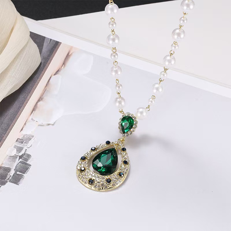 녹색 물방울 153개