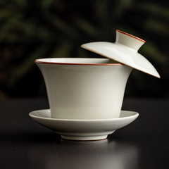 三才の蓋をして、お茶を入れないでください。