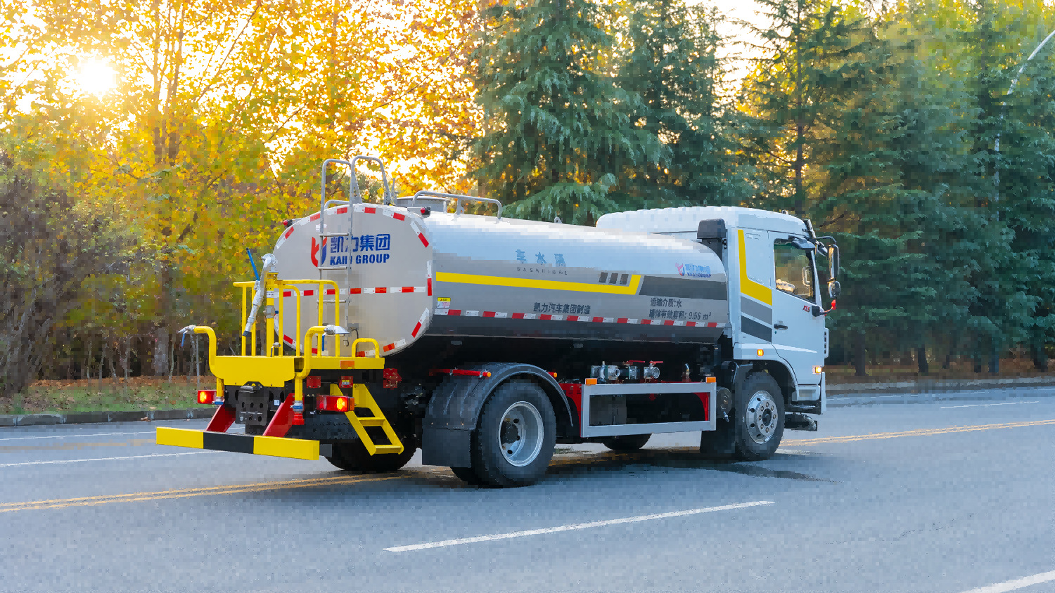 Dongfeng Huashen 12-Cubic Meter Sprinkler Truck, 15-Cubic Meter Large Sprinkler Truck, Fog Cannon Truck, Water Transport Truck, Construction Site Municipal Sanitation