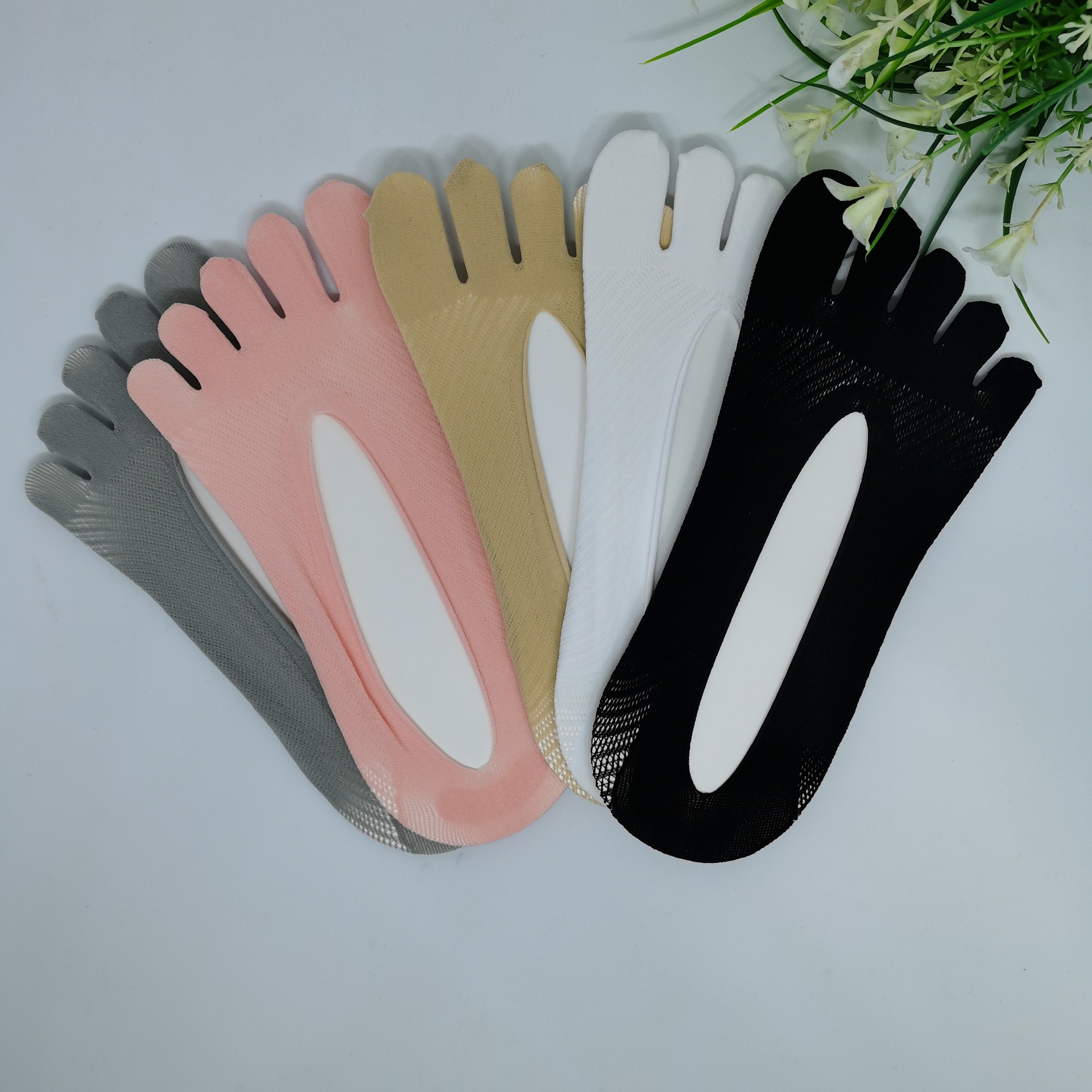 Primavera transfronteriza, verano, Otoño e Invierno Four Seasons ultra corto Delgado dispensación dedo del pie calcetines de cinco dedos de las mujeres boca baja invisible Barco de entrega