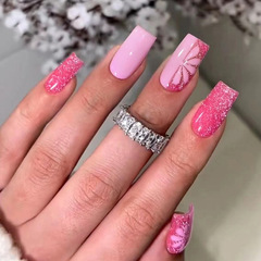 Delicate pink glittering nails: minimalist, sweet, and chic—perfect for an Instagram-worthy European/American style! Wholesale supply of faux nail tips for cross-border export.