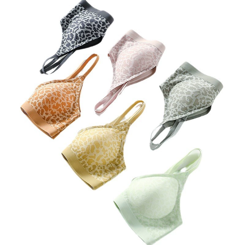 Sexy underwear, беспроводной бюстгальтер, тонкие бретели, V-образный вырез, красивая спина