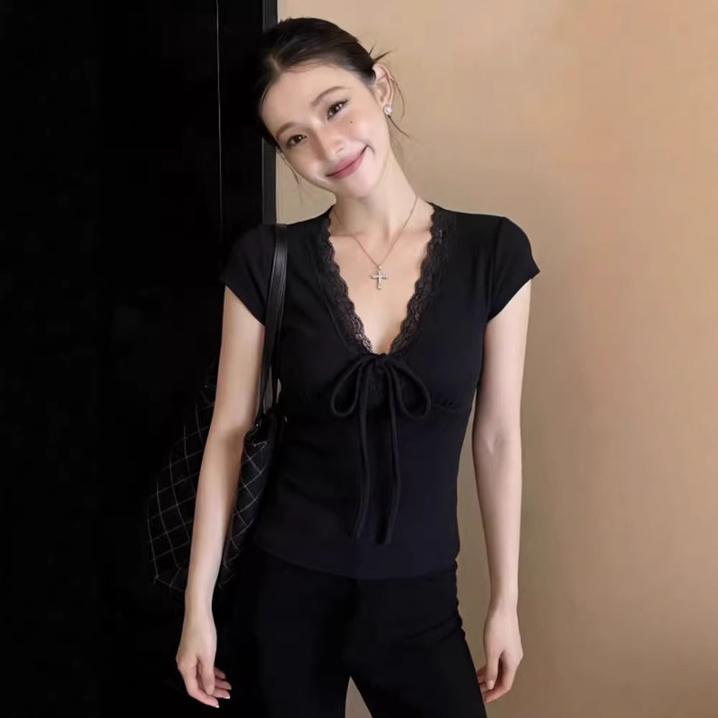 Short-Sleeved T-Shirt for Women 2026 New Summer Style Black Half-Sleeved Short Slim Fit Lace Splicing Beautiful Pure Cotton V-Neck Top Short-Sleeved T-Shirt for Women 2026 New Summer Style Black Half-Sleeved Short Slim Fit Lace Splicing Beautiful Pure Cotton V-Neck Top