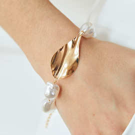 复古巴洛克淡水珍珠满钻气质简约时尚个性百搭款金属薄片叶子手链
