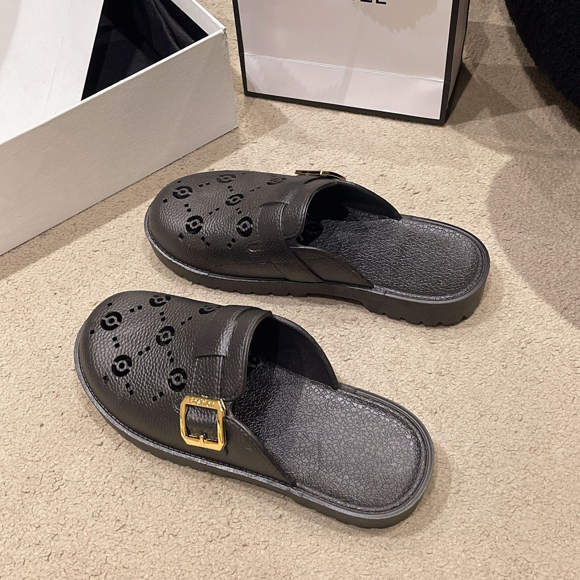 Women's Thick Soled Platform Summer Sandals Letter Perforated Couple Slippers Half Slippers_voghion.com