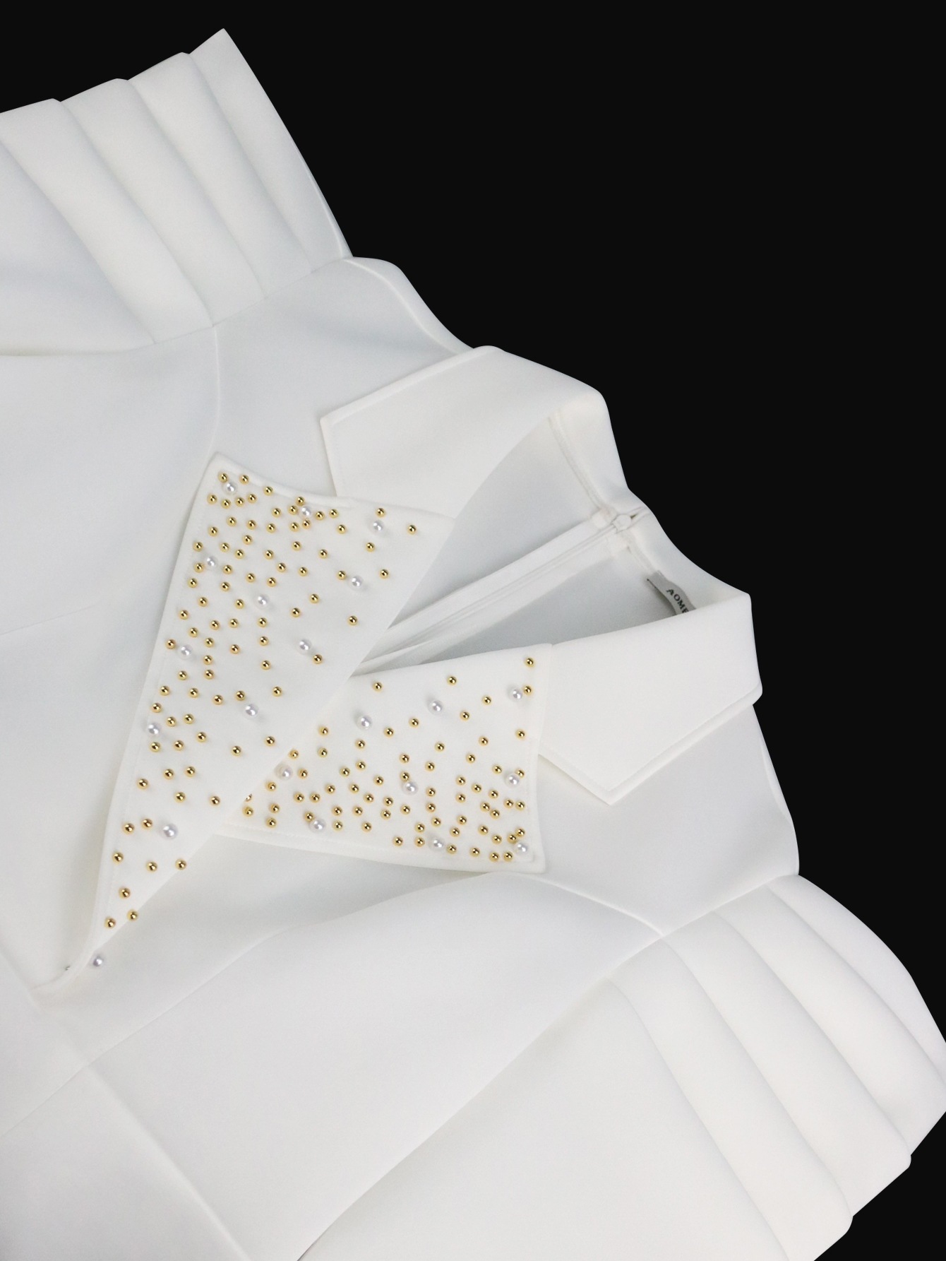 Robe grande taille élégante avec col tailleur et épaulettes_voghion.com