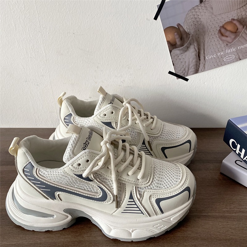 흰색 신발 끈