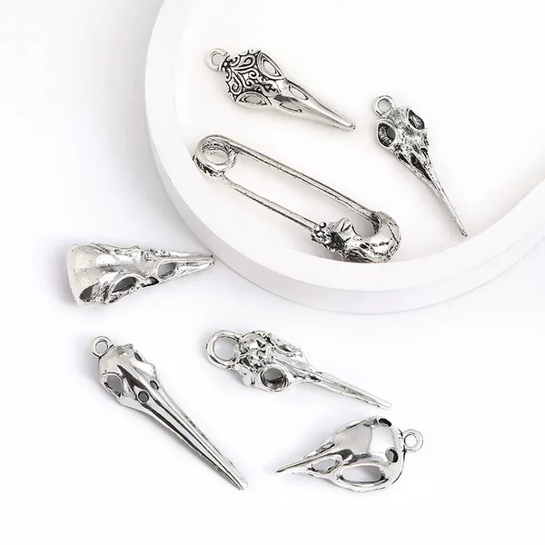 Factory direct retro pendant skull Halloween pendant DIY alloy jewelry pendant