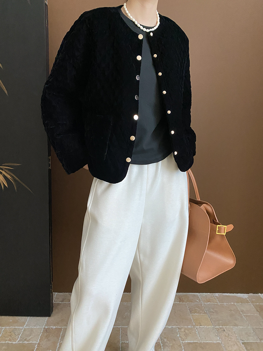司南新中国式流行金ボタンゆるい小香風キルティング菱格黒ベルベット綿服コートSN5014