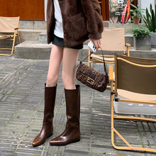 长靴女平底复古尖头直筒靴女鞋2024年新款秋冬季韩版黑色高筒靴子
