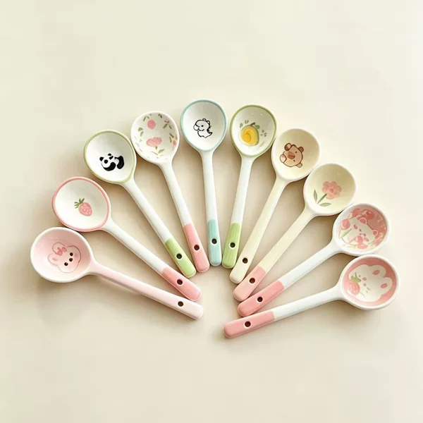 Ceramic spoon, Japanese-style, aesthetically pleasing, suitable for home use, soup spoon, serving spoon, round-head spoon, cute cartoon design, long handle