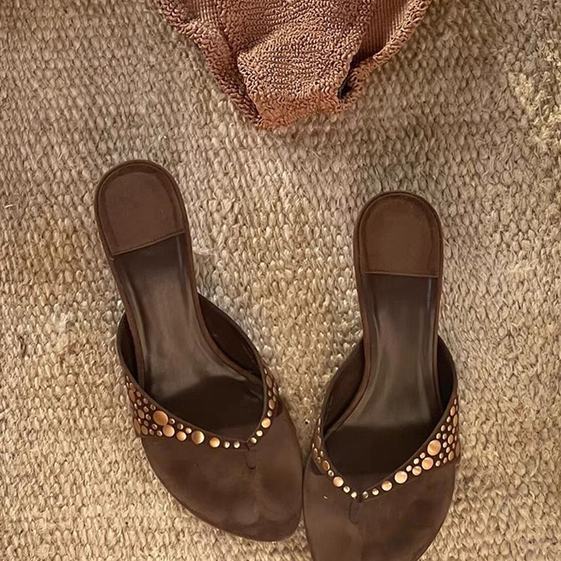 European And American Style Rivet-decorated High-heeled Summer Thong Sandals Hot Girls, Fashion Flip-flops For Women,_voghion.com